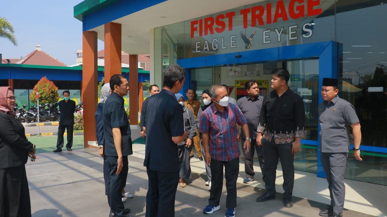 Rombongan Komisi D di area IGD RSUD